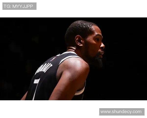 篮球与足球明星壁纸精选展现运动魅力与青春活力的视觉盛宴