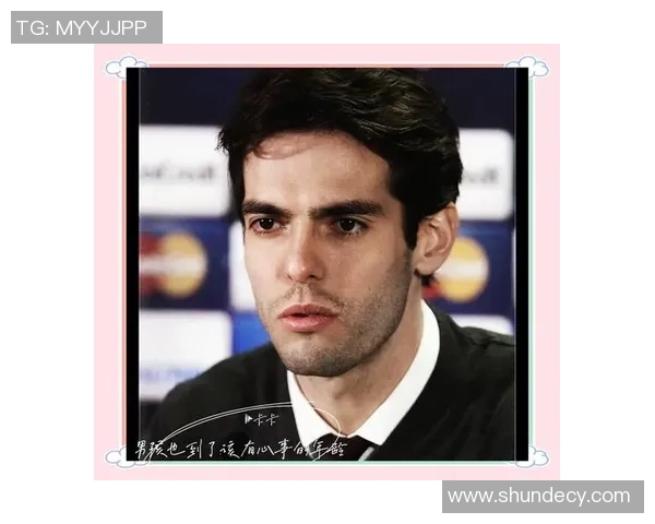 足球明星的传奇人生与辉煌成就探秘他们如何改变了这项运动的历史