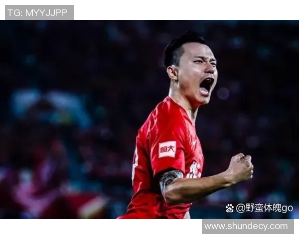 神游于绿茵场的足球明星们及其传奇故事解析